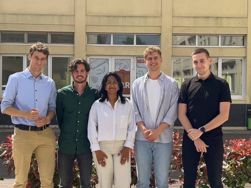 groupphoto.jpg groupphoto.jpg